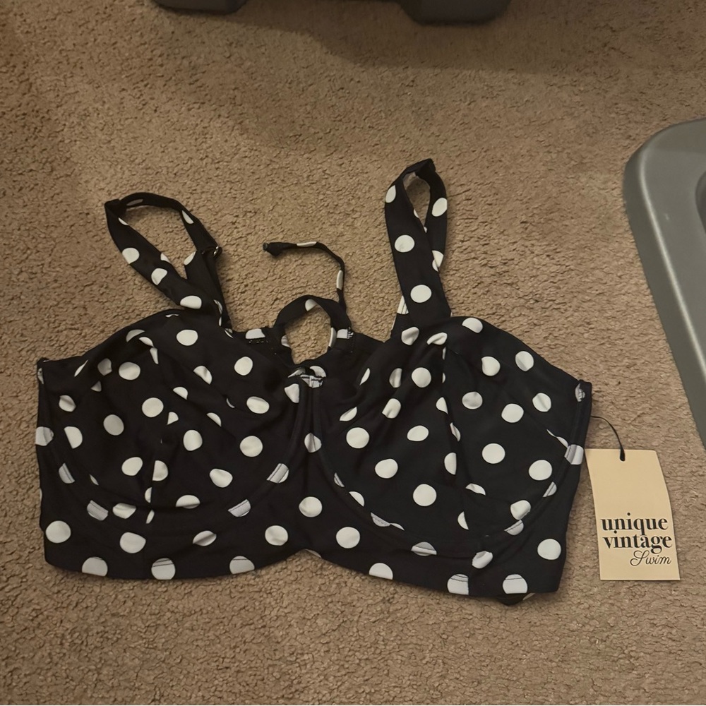 Unique Vintage 50’s rockabilly bikini top.
